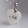 Pesonalizirana ogrlica z obeskom v obliki srca z napisom
